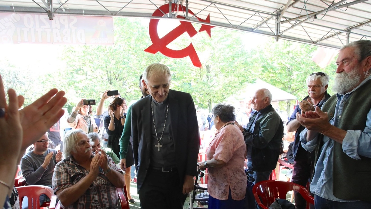 Matteo Zuppi arriva alla Festa nazionale di Rifondazione comunista a Bologna