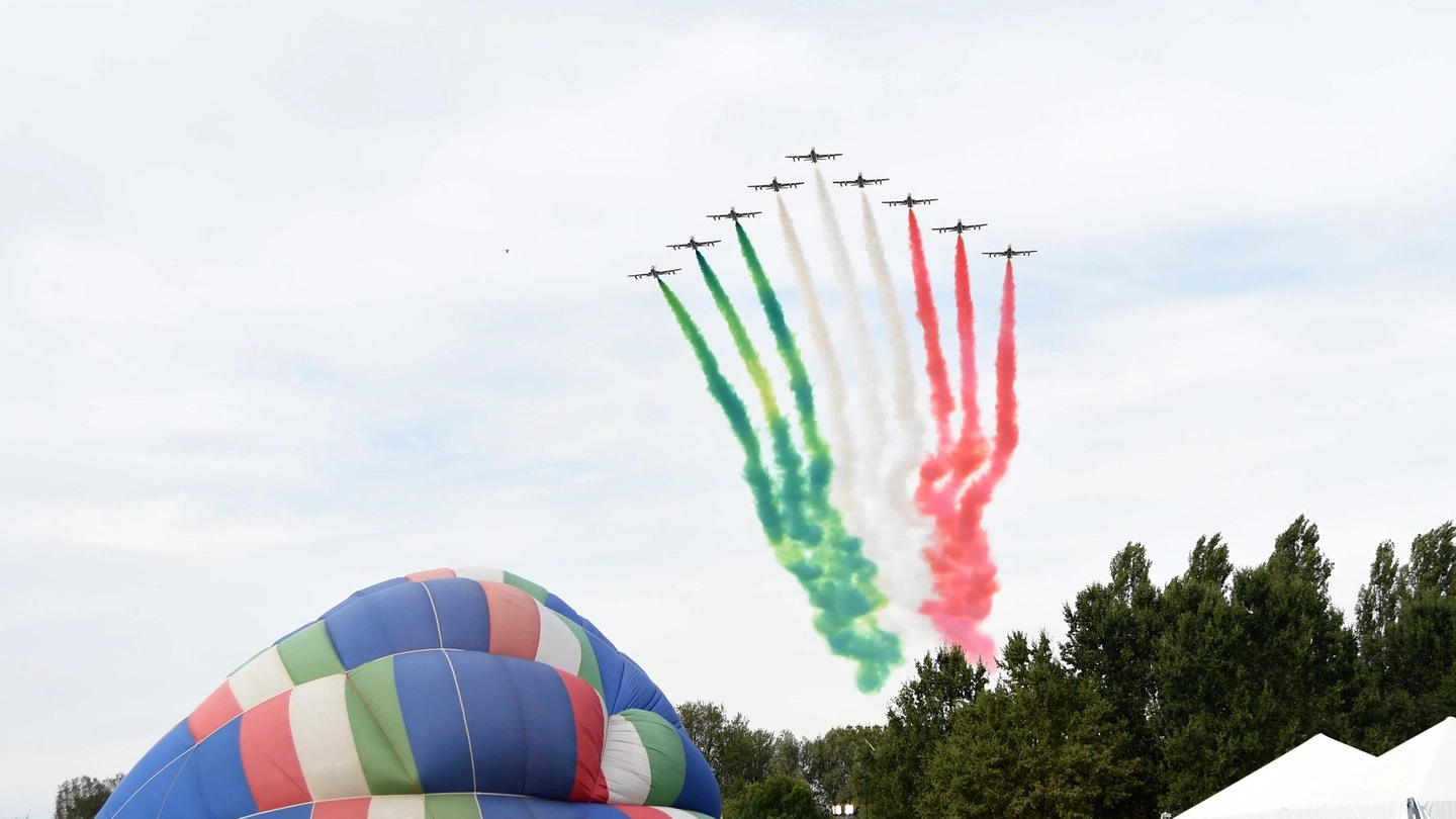 Le Frecce Tricolori al Ballons festival di Ferrara (Foto Bp)