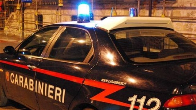 Follia a Porto San Giorgio, sono intervenuti i carabinieri (foto Mascellani)