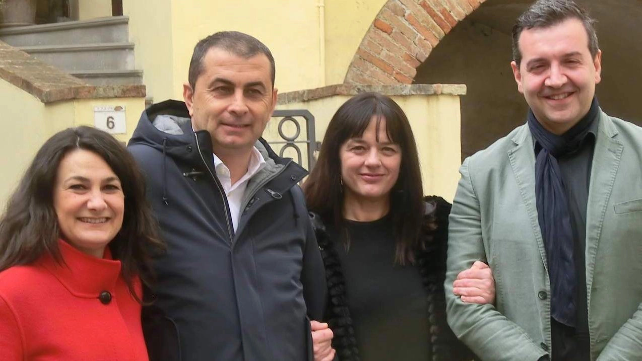 Da sinistra Rossella Tassinari, Daniele Vallicelli, candidato a sindaco, Isabella Leoni e Emanuele Coveri