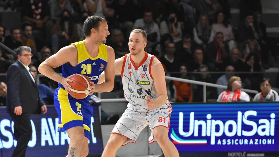 Basket, Reggio ha perso contro Tezenis Verona