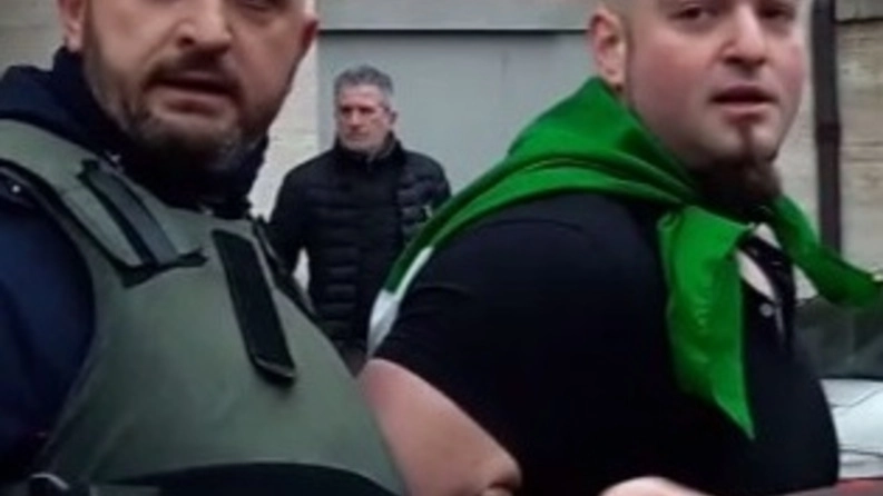 Luca Traini al momento dell’arresto in piazza della Vittoria