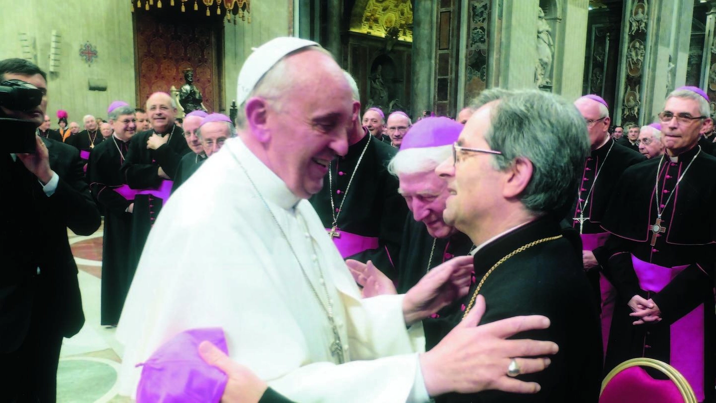 Papa Bergoglio con monsignor Regattieri