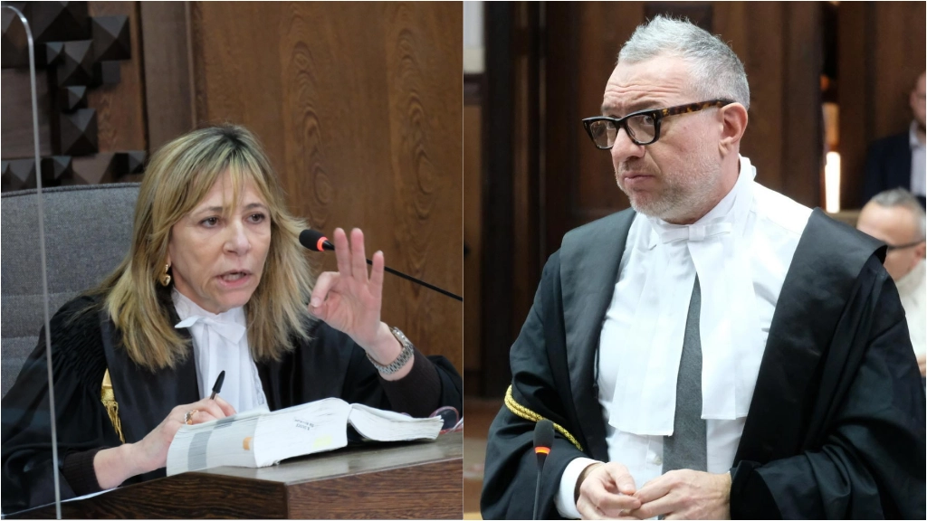 La presidente della Corte, Monica Galassi, s’è scontrata in aula con Maria Antonietta Corsetti, uno dei difensori. A destra, l’avvocato di parte civile, Max Starni (Frasca)