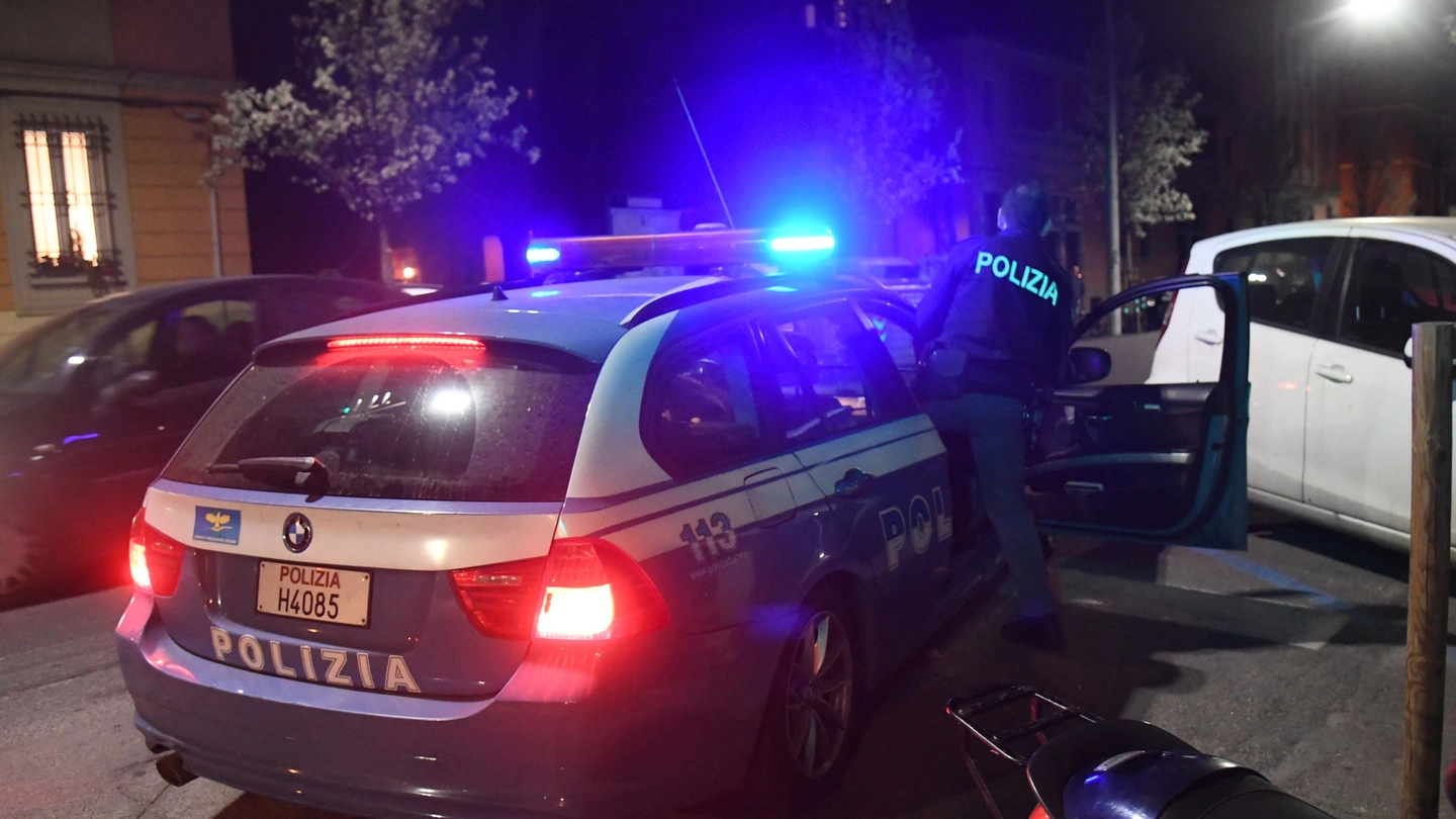 Bologna, tre persone trovate morte in casa. Polizia in via Dall'Arca (Schicchi)