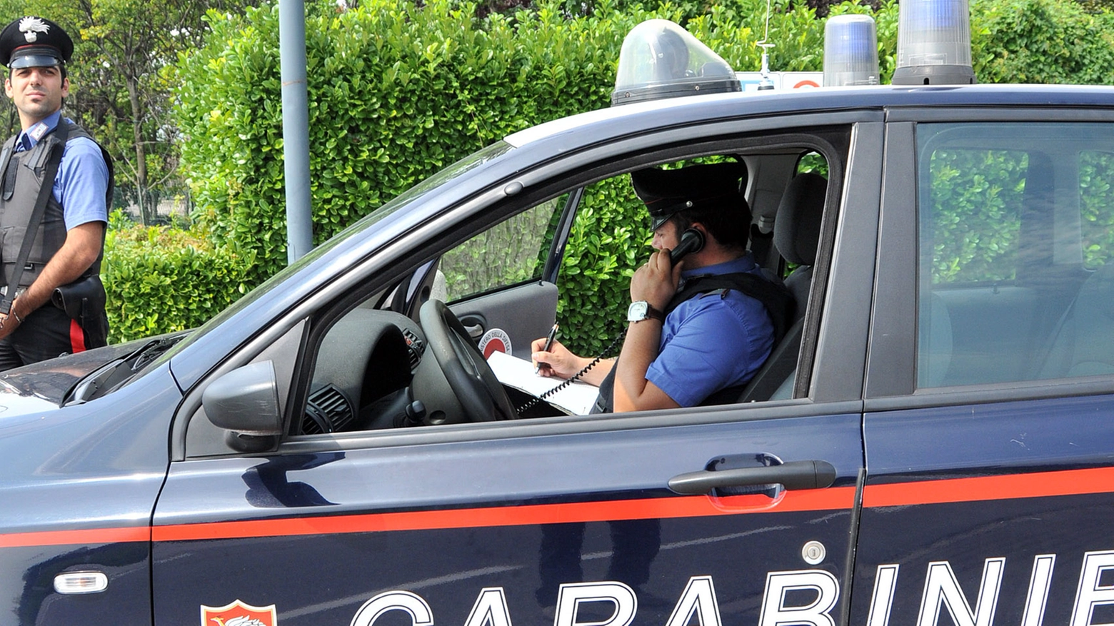I carabinieri stanno effettuando le indagini per risalire al pirata della strada