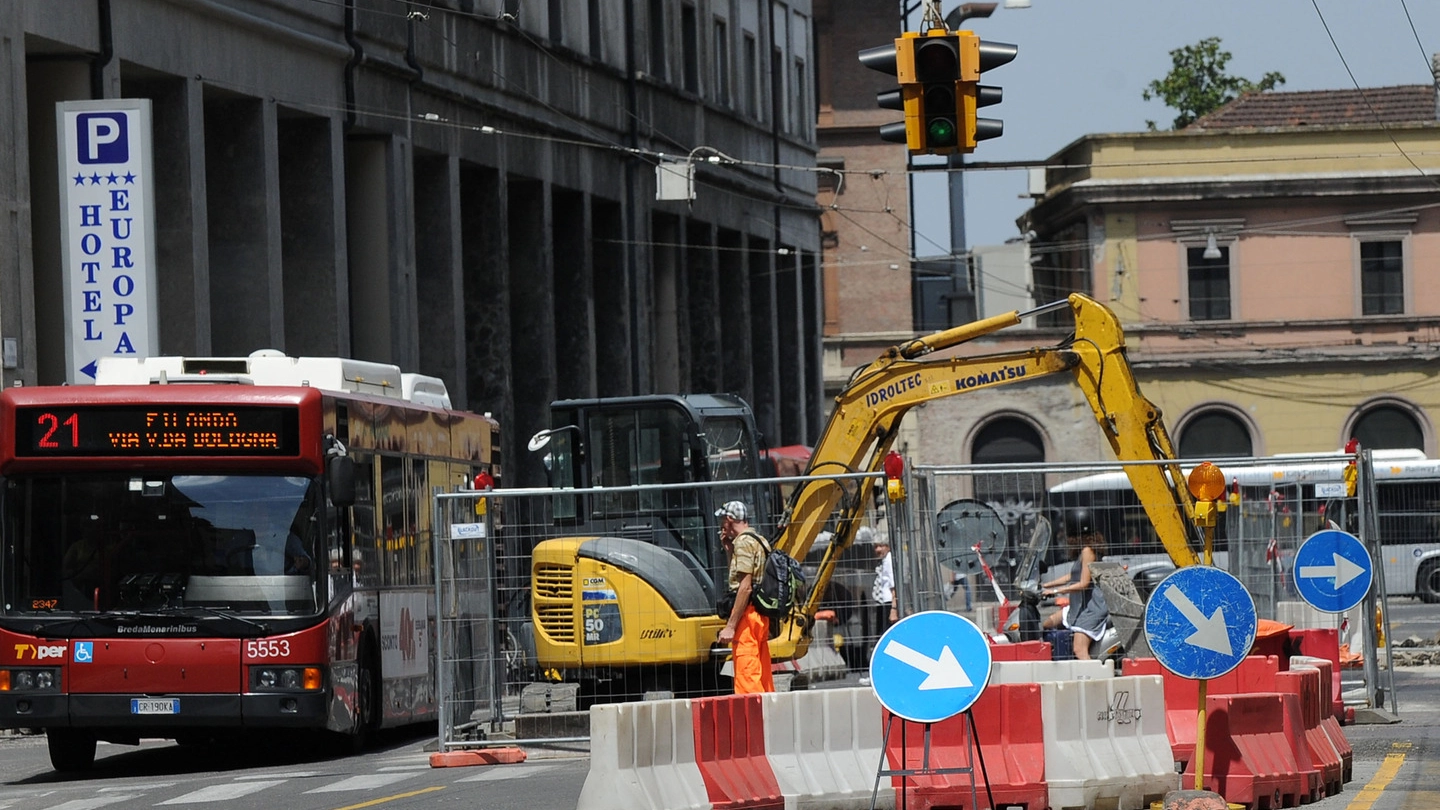 Lavori pubblici, il Comune di Bologna approva investimenti per 70 milioni (Foto Schicchi)