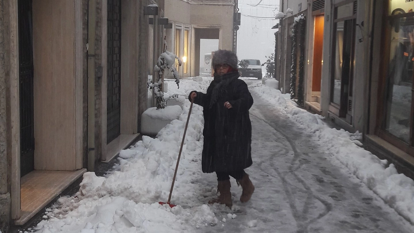 Neve nel centro storico  di Macerata