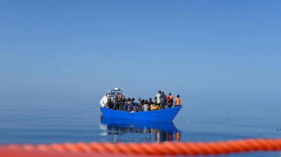 Una imbarcazione di migranti (foto di repertorio)
