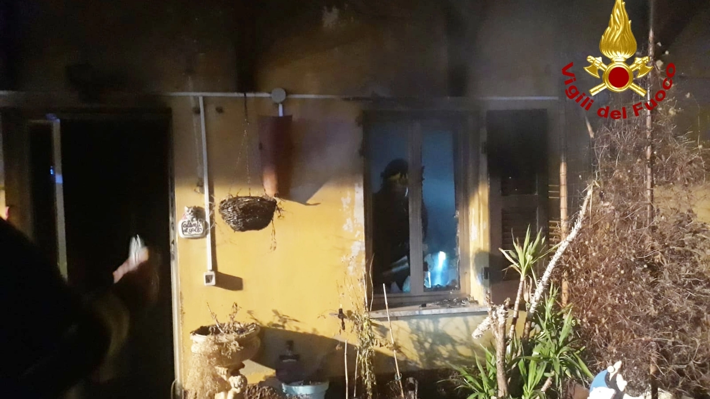 Incendio in casa a Serra de' Conti