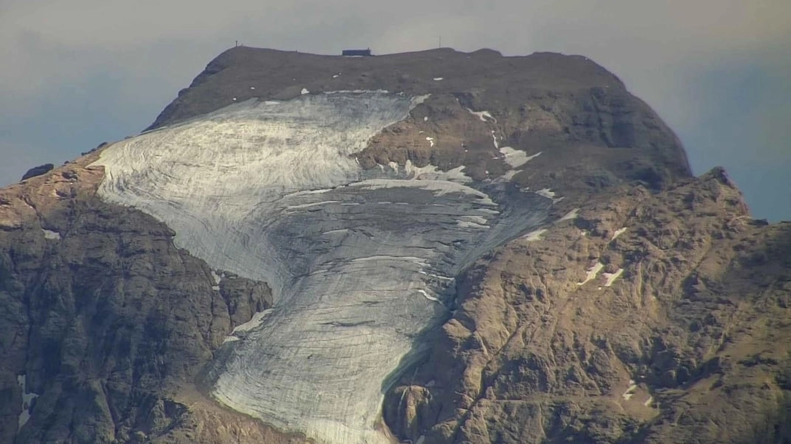 Il ghiacciaio della Marmolada dimezzato nel giro di 25 anni