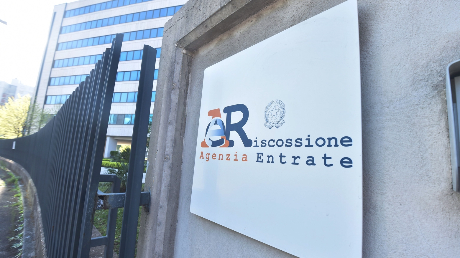 Parma, errore di 60 centesimi nel pagare una multa: cartella esattoriale di 227 euro