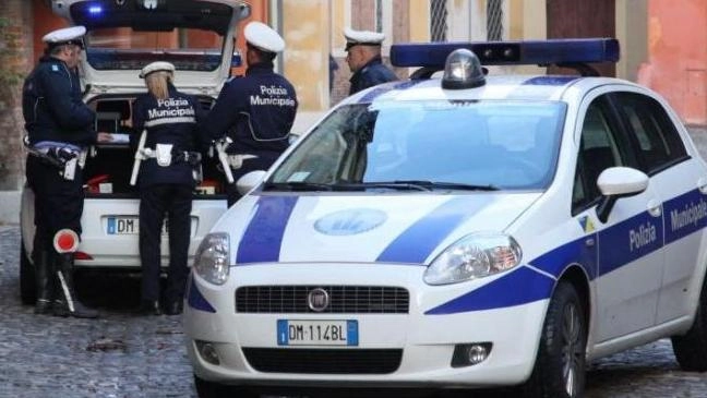 Polizia municipale (Foto di repertorio Mascellani)