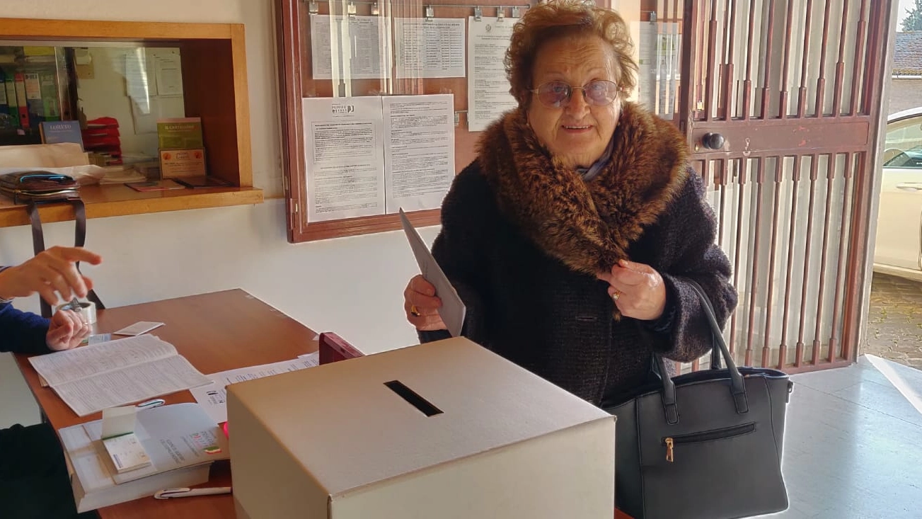 Primarie Pd 2019: Anna Antelmi, 94 anni, ha votato a Loreto