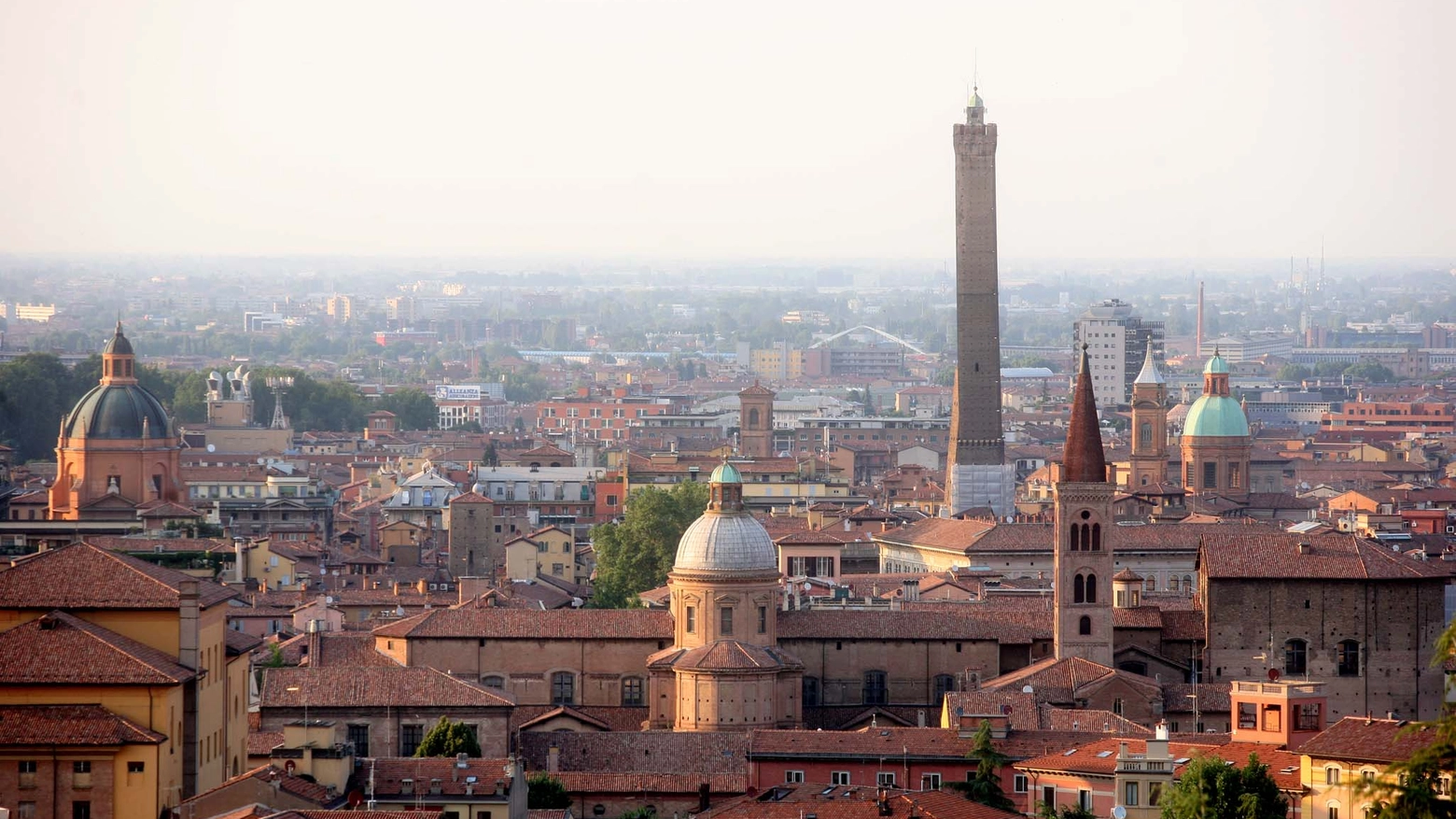 La città di Bologna (FotoSchicchi)