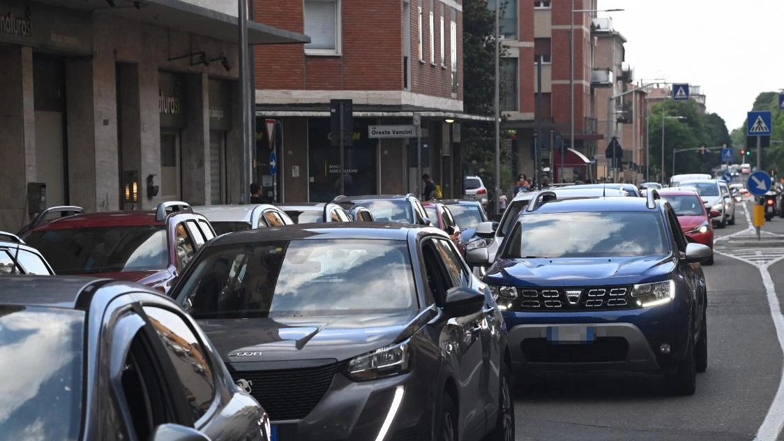 I residenti del Saragozza  "Impossibile parcheggiare"