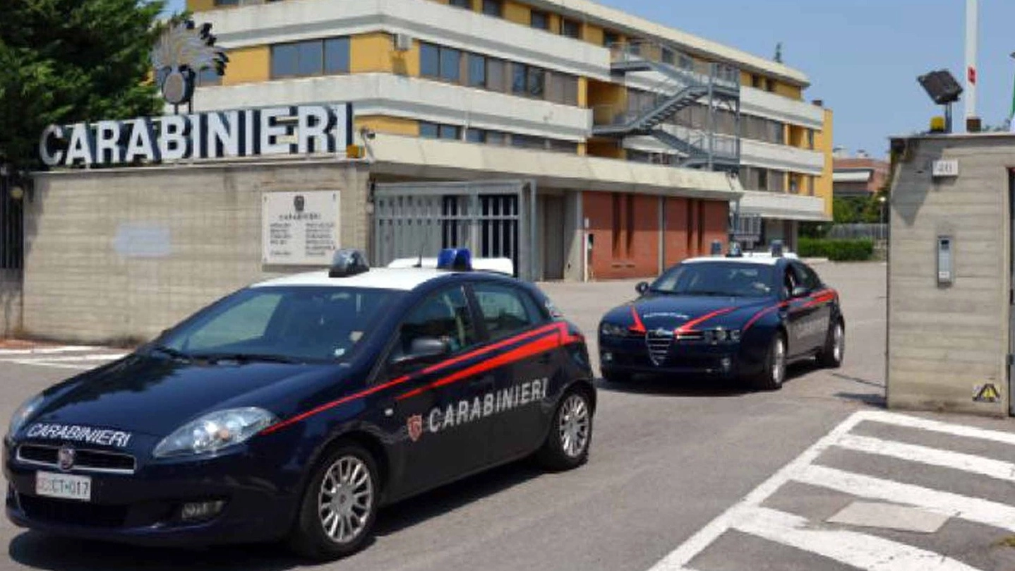 Ferrara, 14enne alla guida sulla Romea: l’intervento dei carabinieri (Bp)