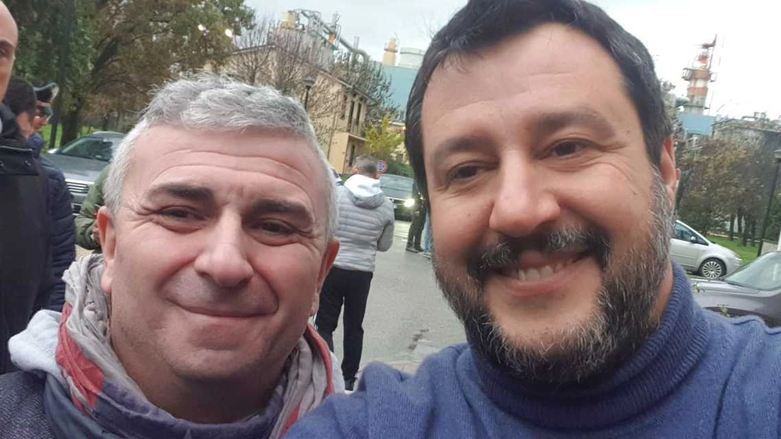 Minerbio, il selfie ‘incriminato’ tra Cristian Lanzi, Rsa della Cgil, e Salvini