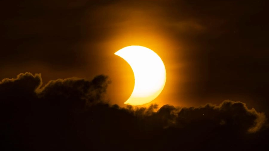 L'eclissi lunare del 19 novembre 2021 sarà parziale ma molto lunga