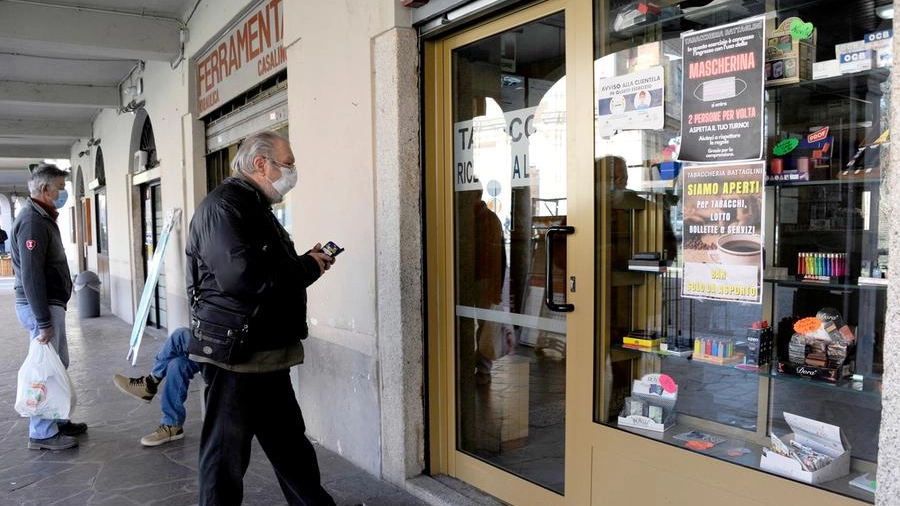 Aumentano le restrizioni anti Covid in Italia (Ansa)