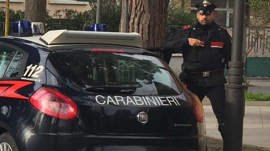 I carabinieri di Riccione hanno arrestato questa mattina un 68enne per violenza sessuale sulle nipotine