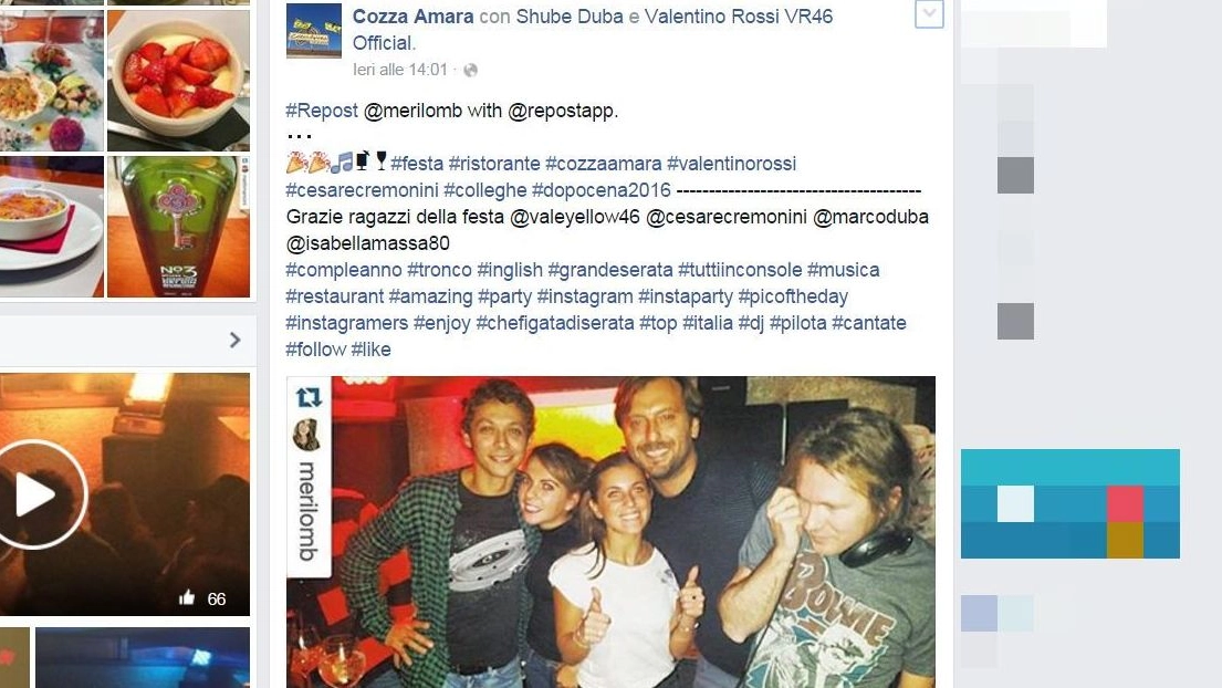 La foto che ritrae Valentino Rossi e Cesare Cremonini postata su Facebook dal ristorante Cozza Amara di Pesaro
