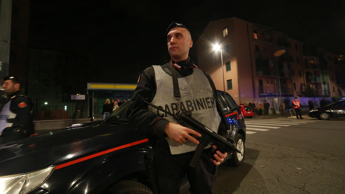 I carabinieri di Civitanova hanno denunciato due italiani per lesioni personali e rapina