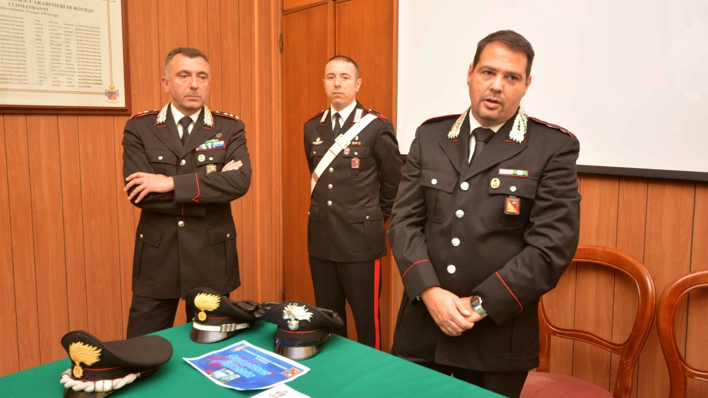 Un momento della conferenza stampa organizzata dai carabinieri di Rovigo (foto Donzelli)