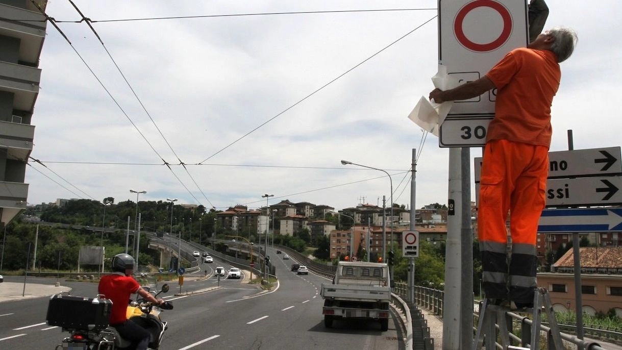 Ancona, asse Nord-Sud chiuso alle moto (Foto Antic)