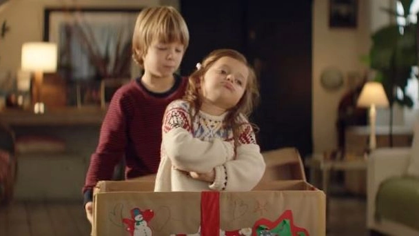 Gemma, 5 anni, la bimba di Fano protagonista dello spot di Natale della Kinder Ferrero