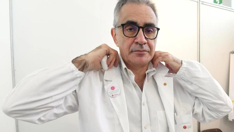 Il virologo Fabrizio Pregliasco (Ansa)