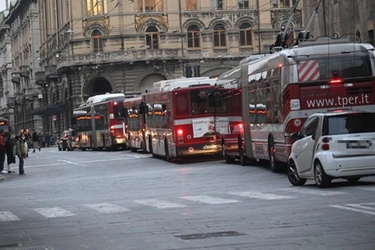 Bus a Bologna, scattano gli orari di Natale. Cosa cambia dal 24 dicembre al 6 gennaio