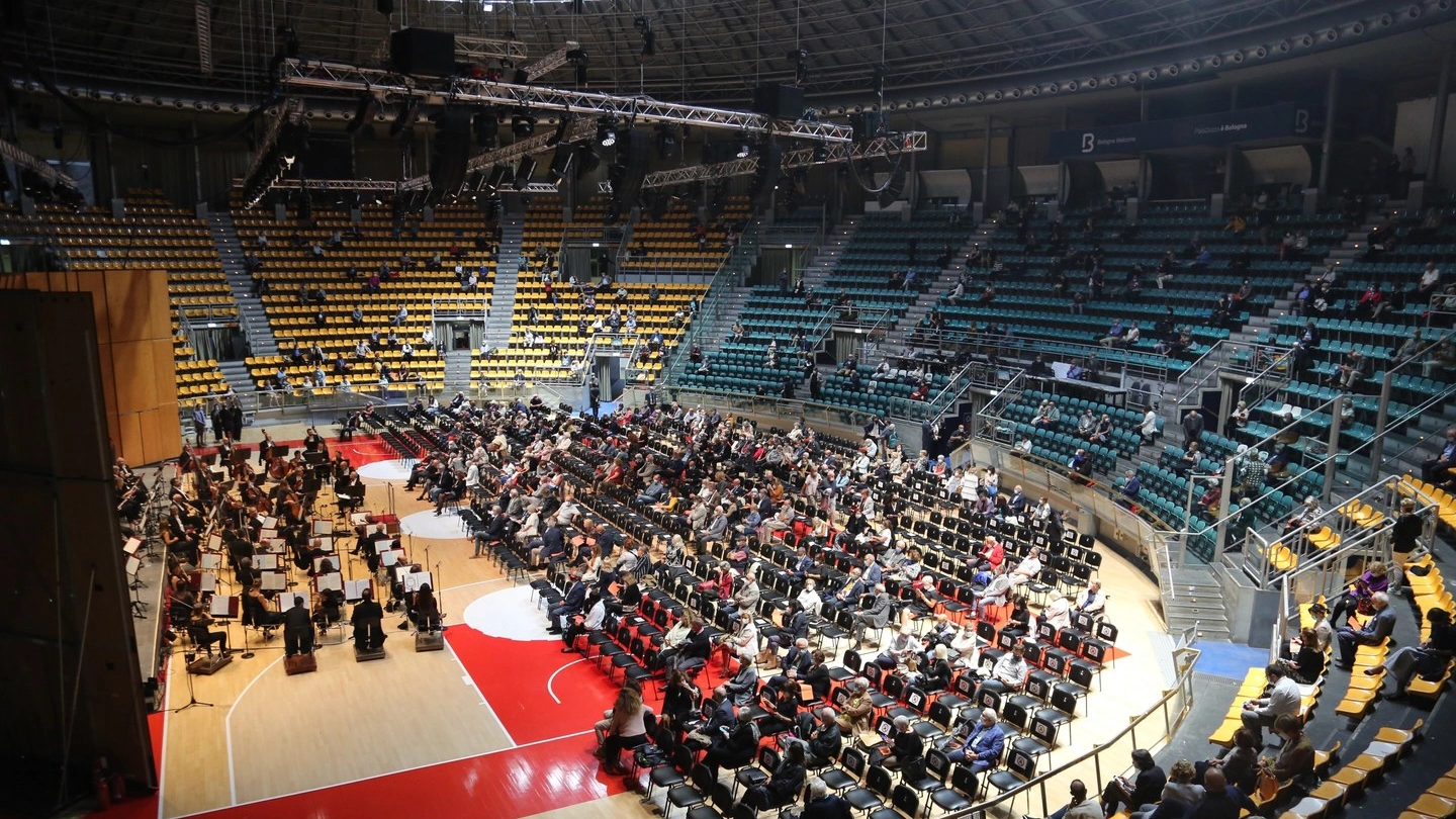 L'inaugurazione della stagione concertistica del teatro comunale al Paladozza -FotoSchicch