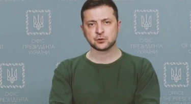 Zelensky, video di invito alla resa degli ucraini è falso. "Primo caso di deepfake"
