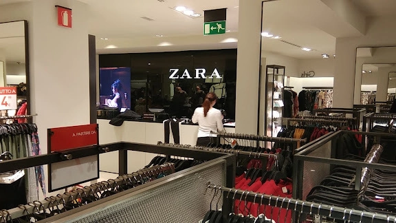 Il punto vendita Zara di via Cavour a Ravenna