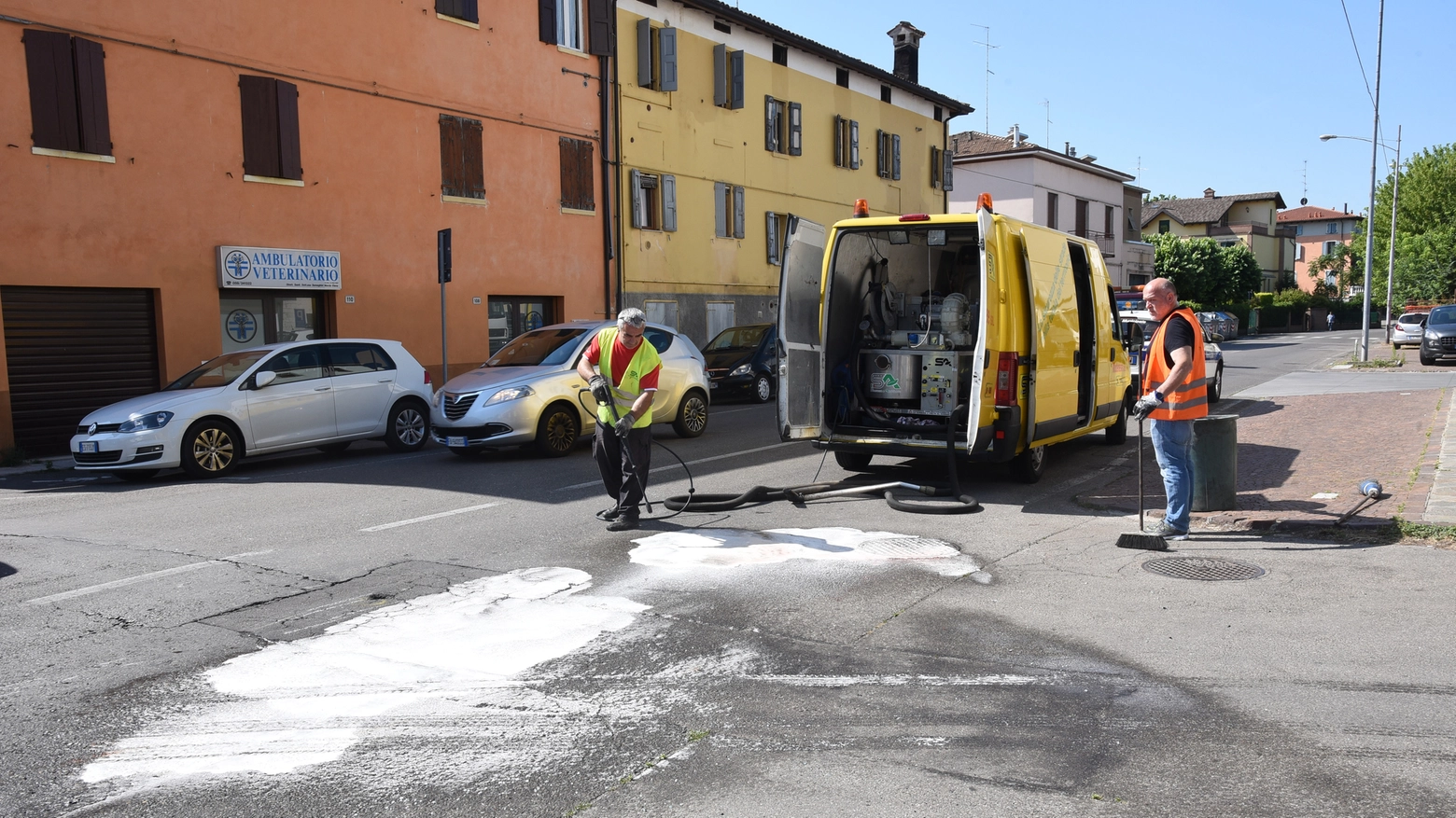 Via San Cataldo, il punto dove è accaduto l'incidente mortale (Foto Fiocchi)
