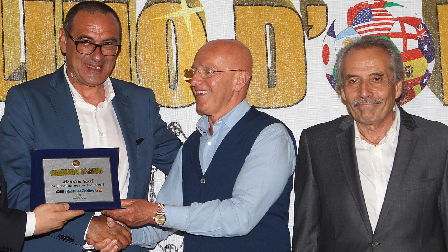 Un momento del Carlino d’oro 2015: da sinistra Maurizio Sarri, Arrigo Sacchi e Mario Baldassari (Zani)