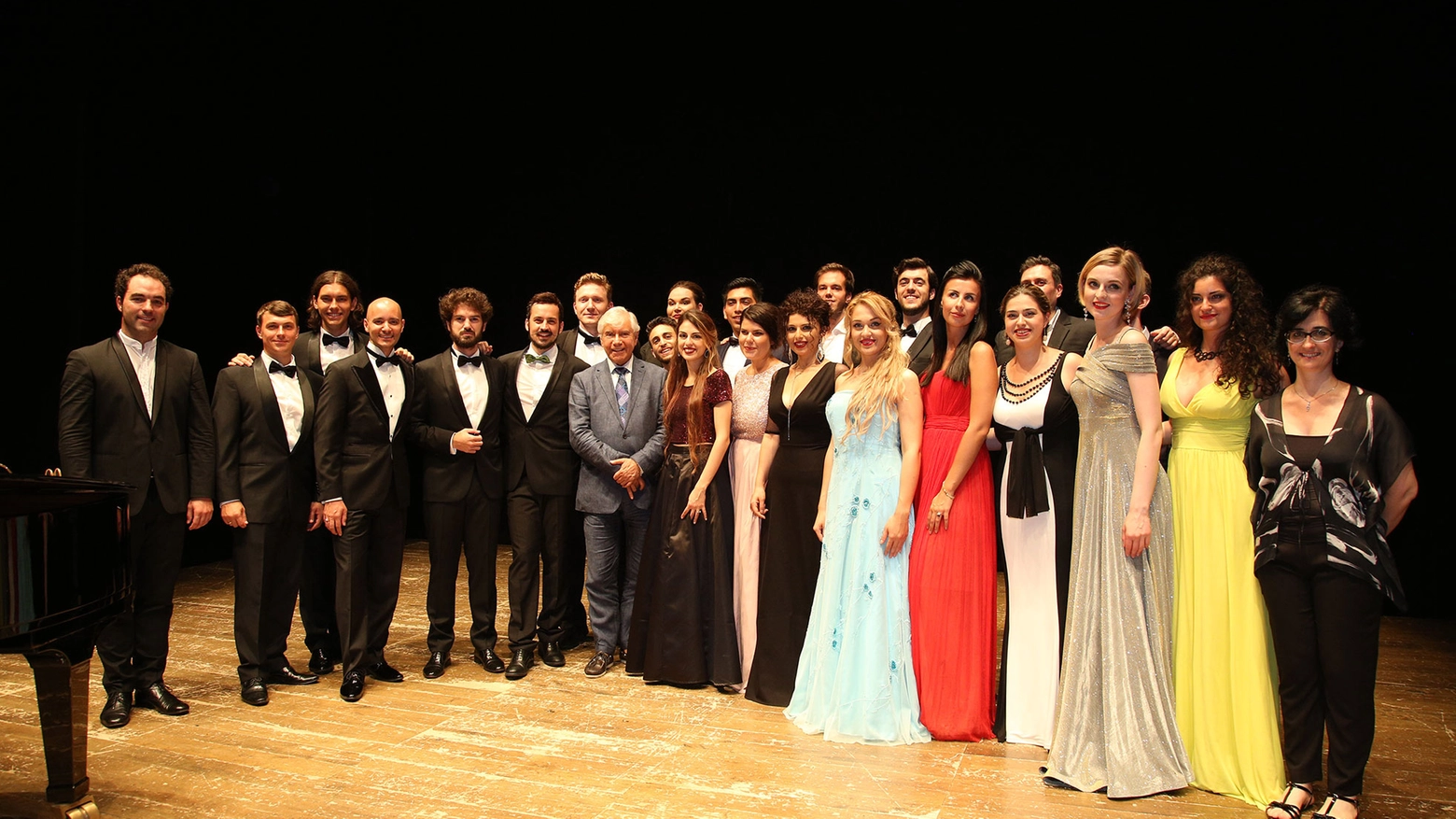 I giovani dell'Accademia Rossiniana (Foto Tonti)