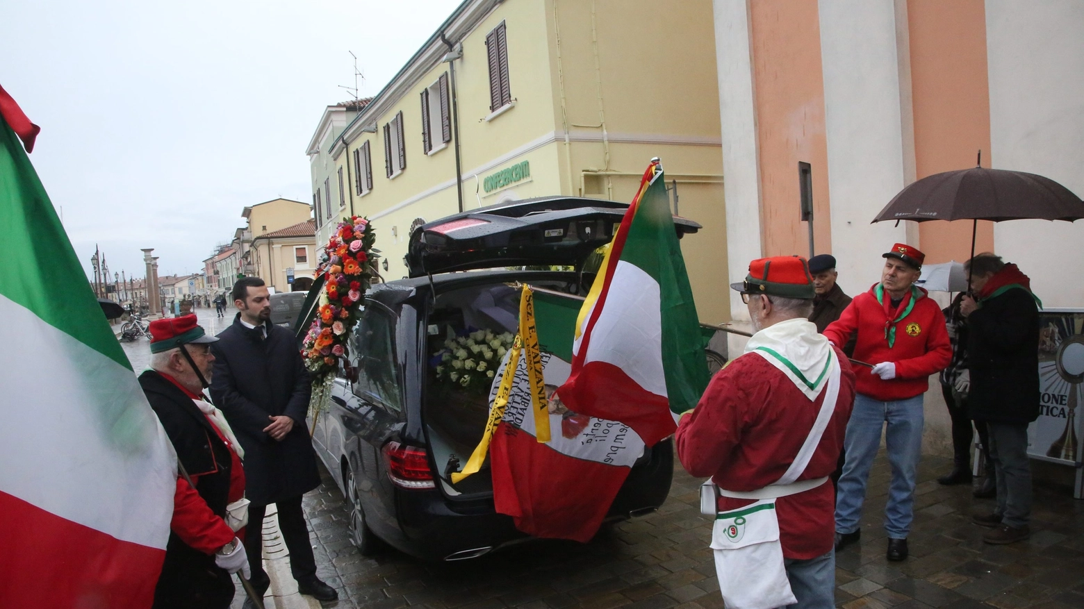 La commemorazione funebre di Azeglio Vicini (foto Ravaglia)
