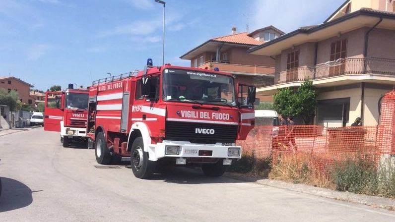 L’intervento dei vigili del fuoco a Grottazzolina (Foto Zeppilli)