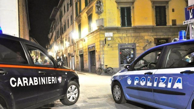Polizia e carabinieri in azione per indentificare i ladri