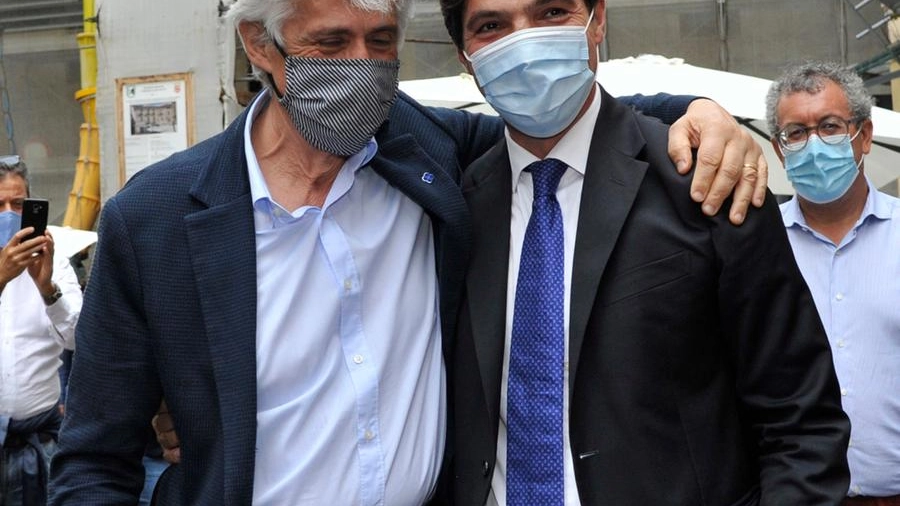 Da sinistra il sindaco di Macerata Sandro Parcaroli e il governatore Francesco Acquaroli