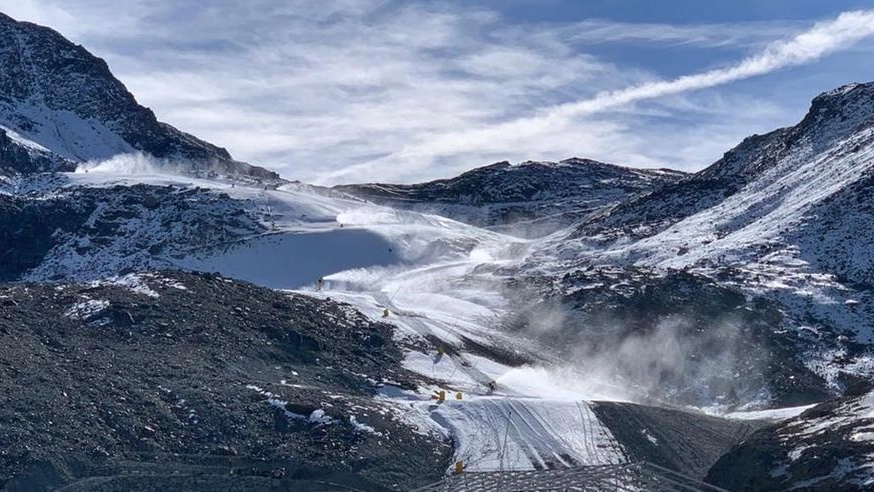 Zermatt-Cervinia con poca neve (foto Fisi)