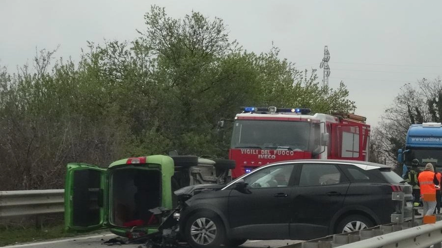 Incidente a Fano sulla superstrada, i veicoli coinvolti
