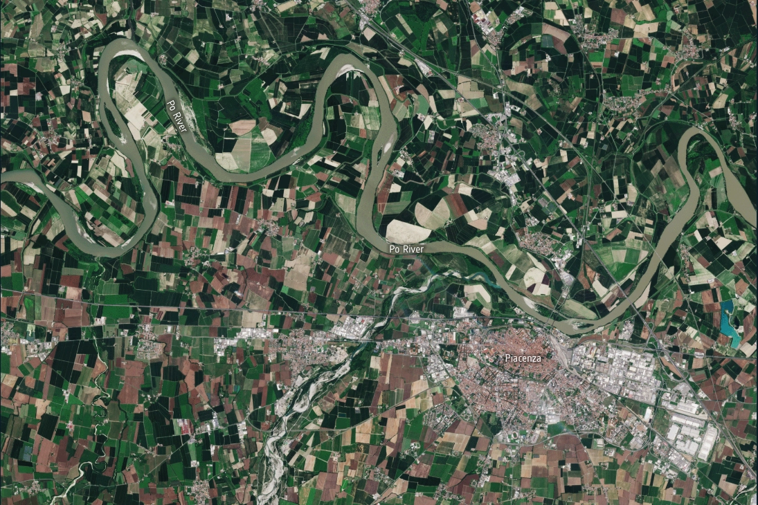 Il Po a Piacenza nell'immagine satellitare Esa del giugno 2020
