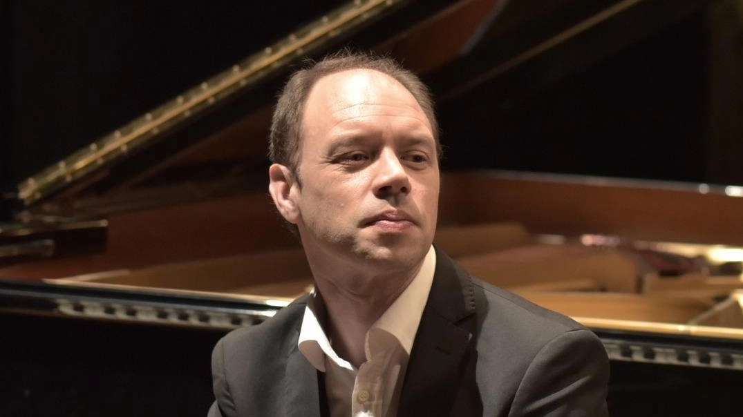 Il pianista Laneri inaugura i concerti dell’Accademia