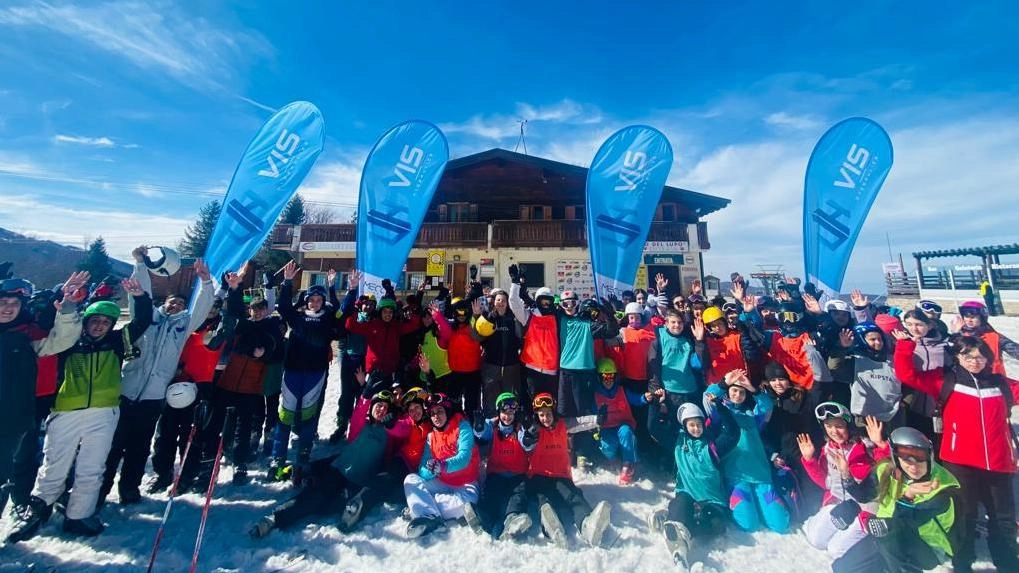 Gita sul Cimone per 380 alunni  Bus e lezioni di sci offerti dalla Vis
