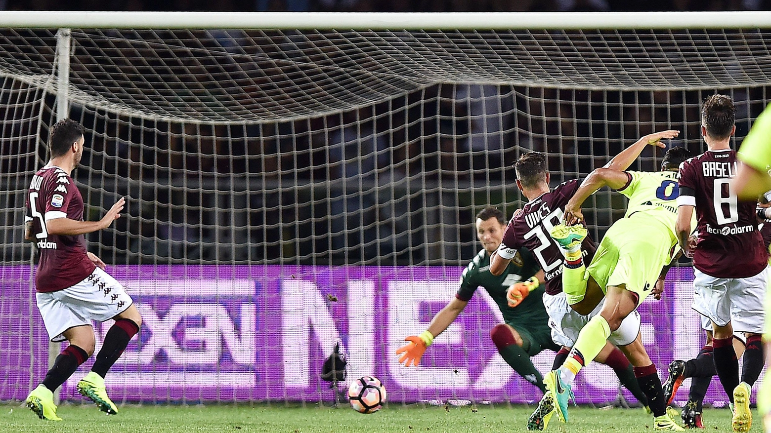 Torino- Bologna, Taider segna l'unico gol rossoblù (Foto Ansa)