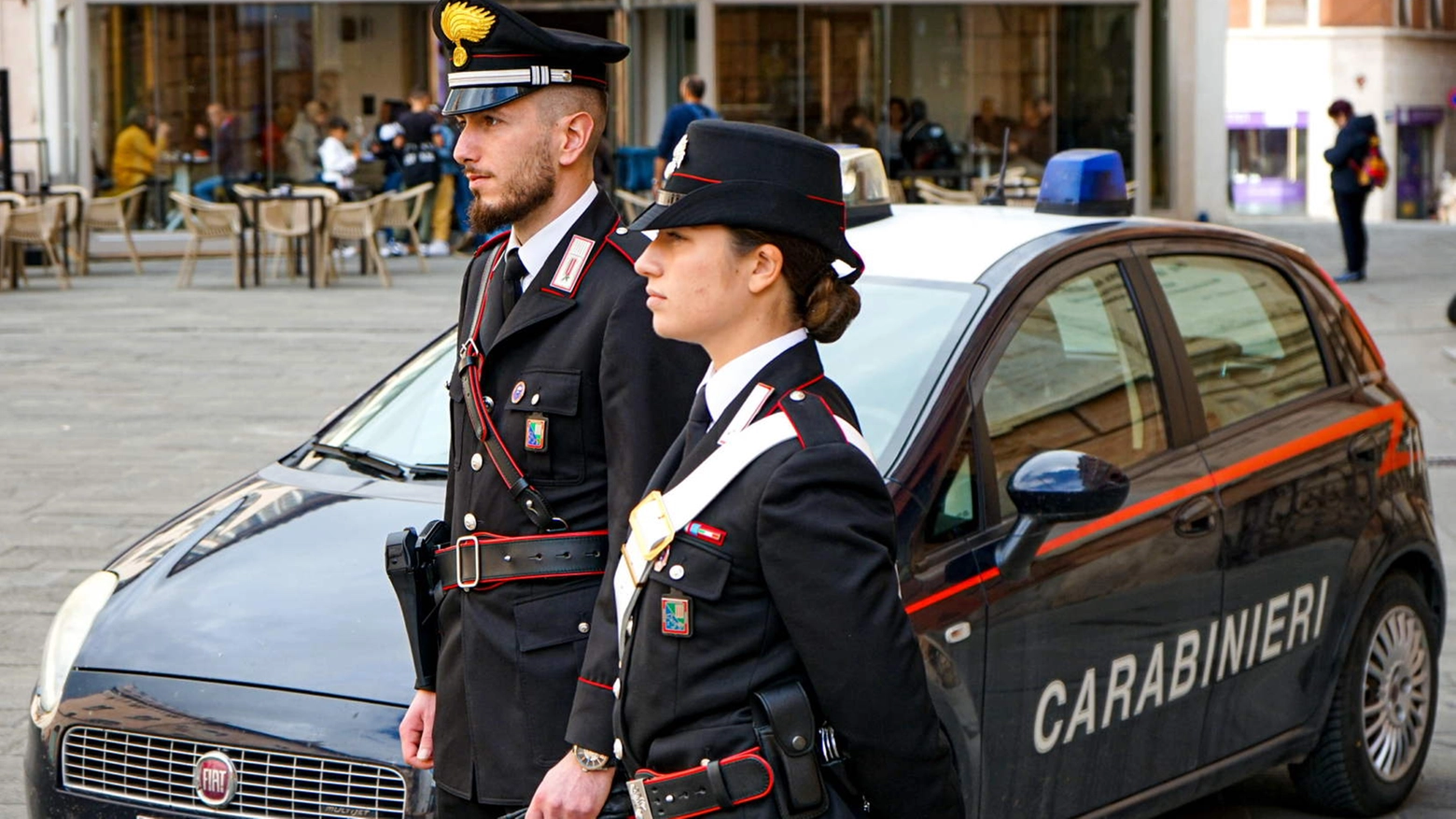 Carabinieri al lavoro
