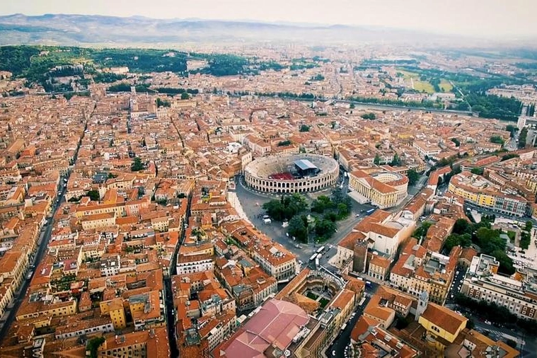 Una panoramica di Verona, uno dei siti Unesco del Veneto